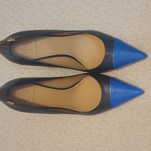Tory Burch Navy Pumps. Size 7. Never worn. Box included.